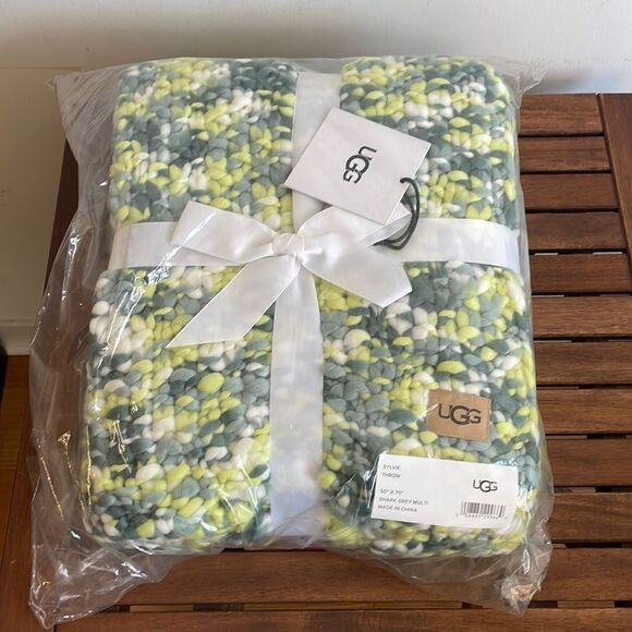 NWT UGG Home Sylvie Throw 50" W x 70" L - Picture 6 of 9
